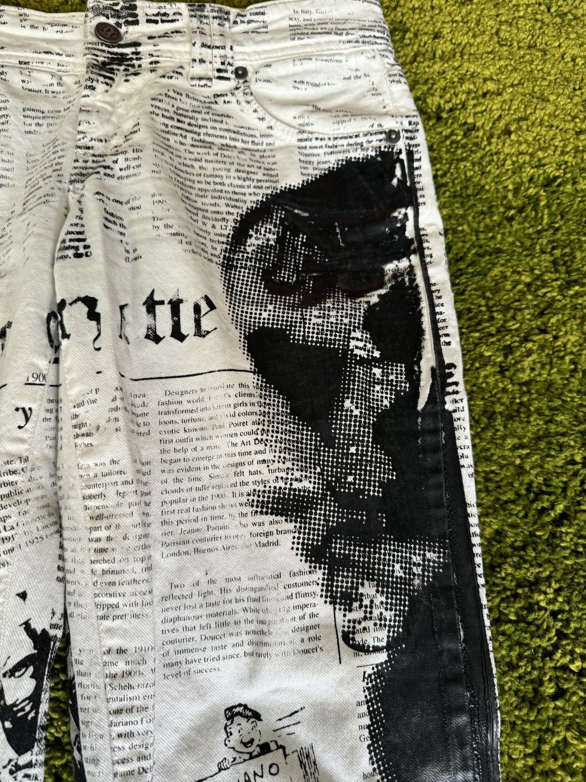 John Galliano Galliano 2000s archive newspaper gazette jeans denim Y2K vtg Size 26" / US 2 / IT 38 - 8 Thumbnail
