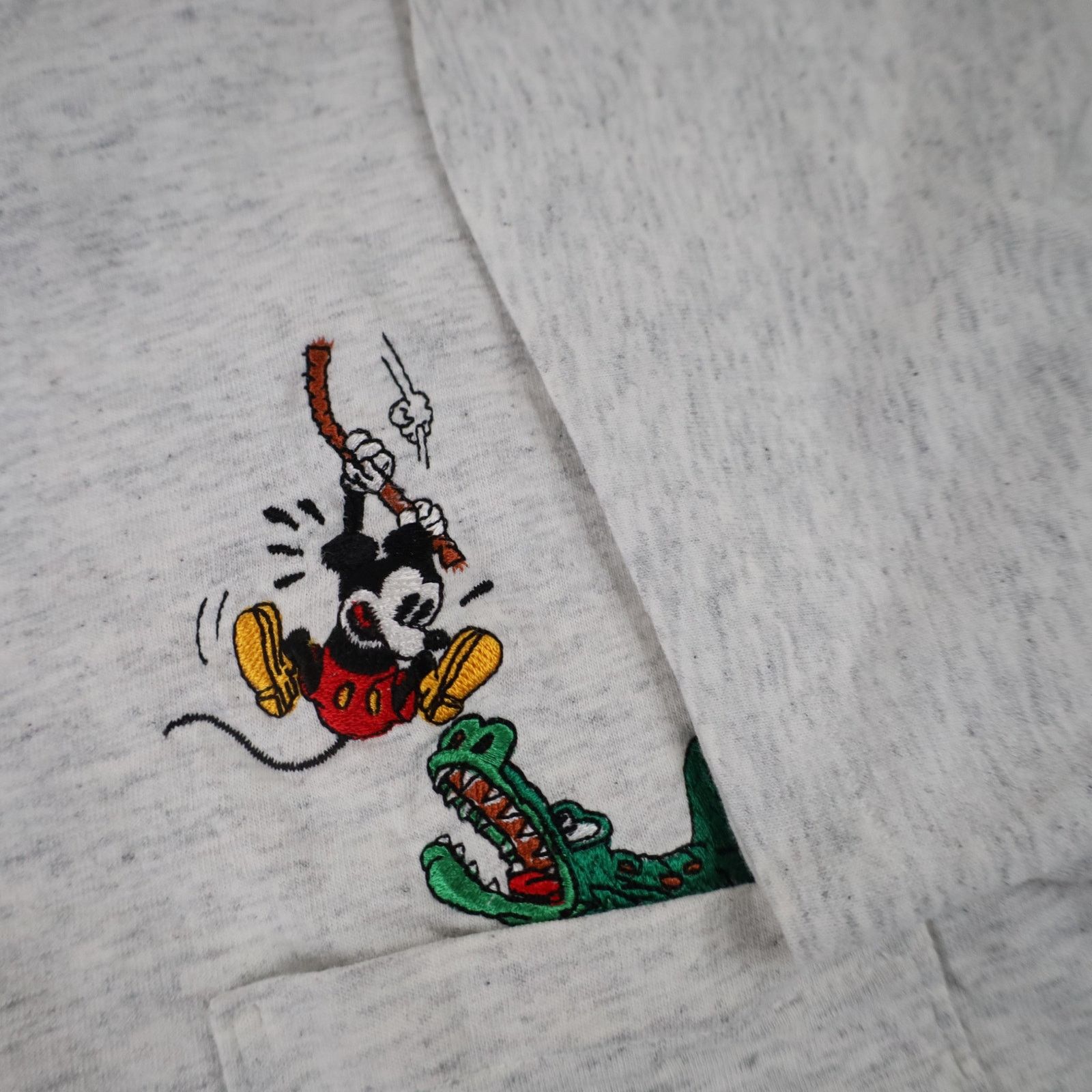 Disney × Vintage Vintage Disney Mickey Mouse Pocket Alligator T Shirt Size US M / EU 48-50 / 2 - 6 Thumbnail