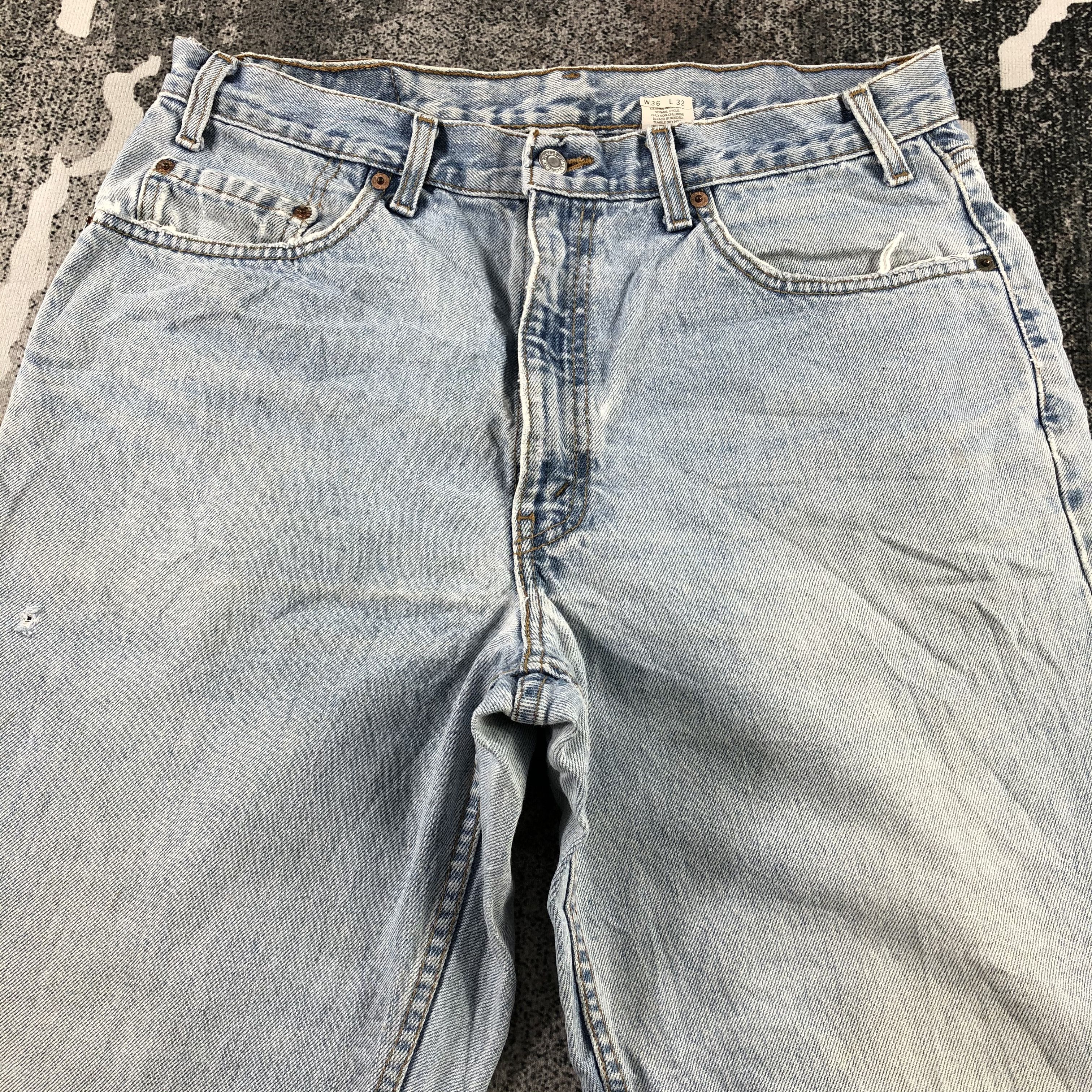 Levi's Vintage Levi's 550 Jeans Lightwash Denim KJ1382 Size US 35 - 3 Thumbnail