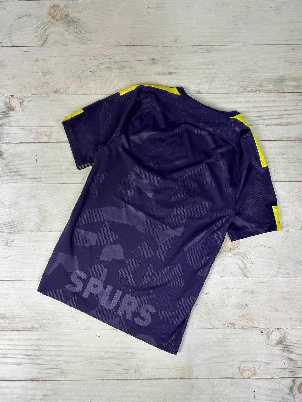 Nike Nike Tottenham Hotspur 2017 2018 Third Shirt Soccer Jersey Size US S / EU 44-46 / 1 - 12 Thumbnail