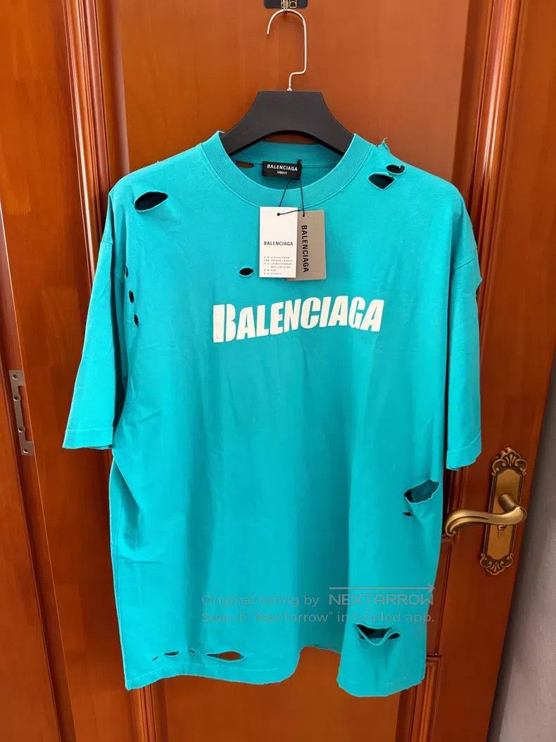 Balenciaga Balenciaga Lake Green Hole Logo Short Sleeve XS Size US XS / EU 42 / 0 - 1 Thumbnail
