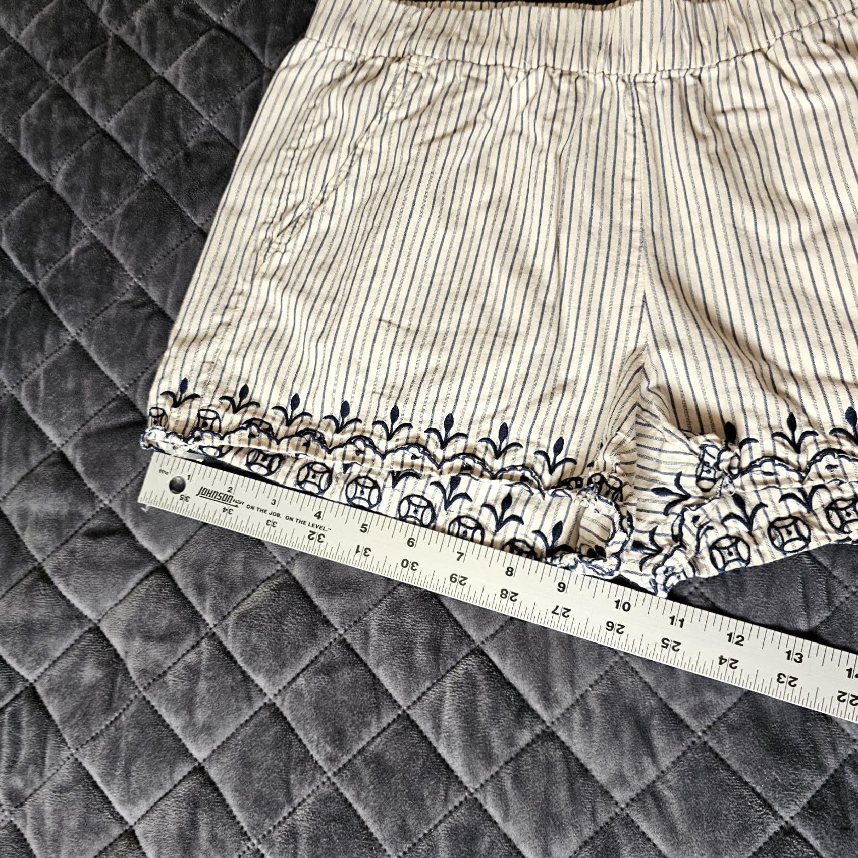 Madewell VINTAGE Madewell Pajama Shorts Women's XS Beige Striped Elastic Waist Leg Design Shirt? Size 26" / US 2 / IT 38 - 6 Thumbnail