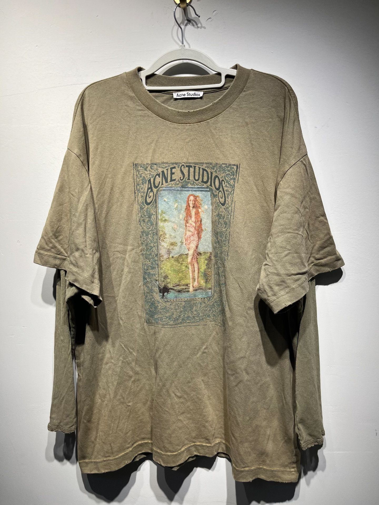 Acne Studios Acne Studios Printed Oversized T-Shirt S Women Size S / US 4 / IT 40 - 1 Thumbnail