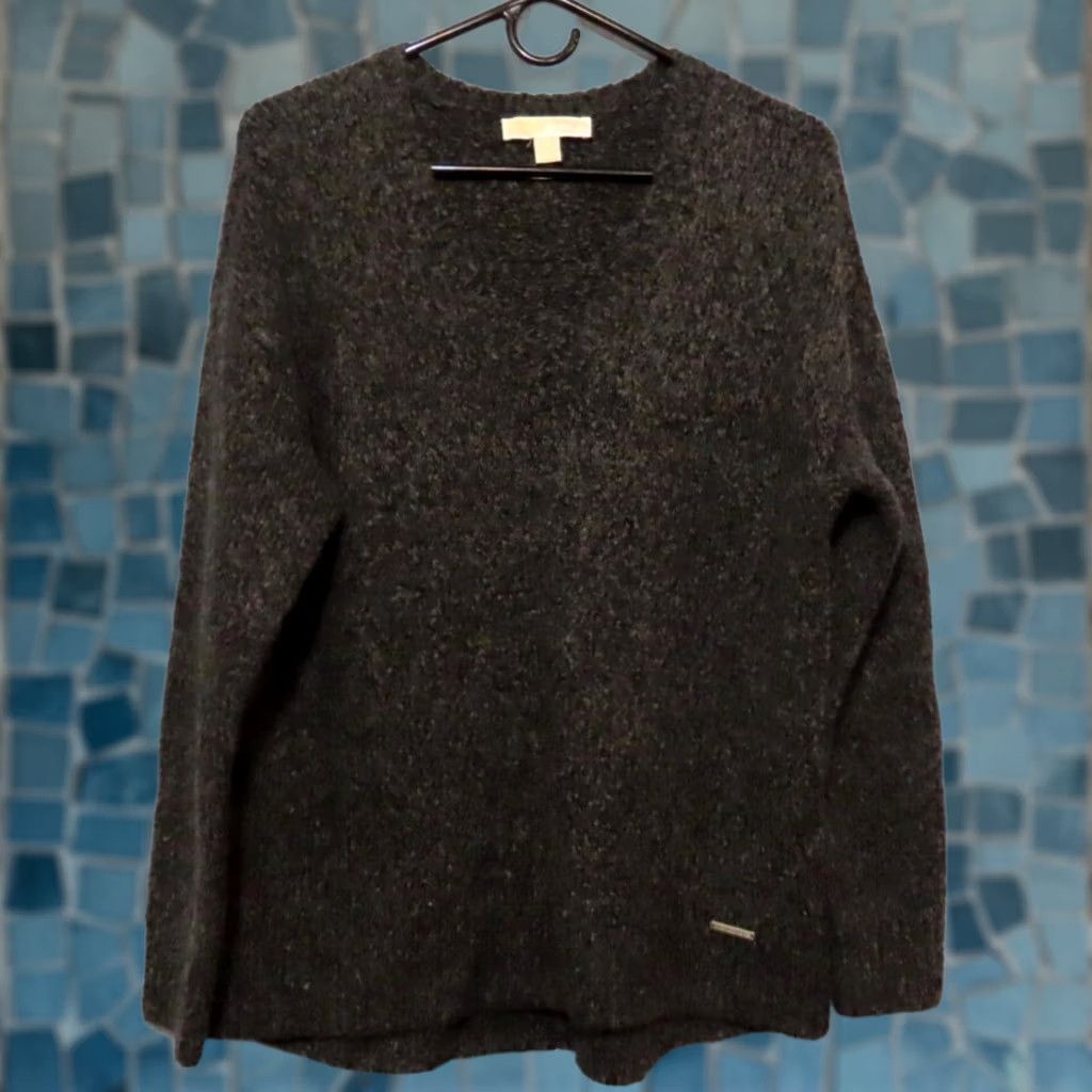 Michael Kors Michael Kors Pullover Sweater Women's M V-Neck Gray Knit Size M / US 6-8 / IT 42-44 - 1 Thumbnail