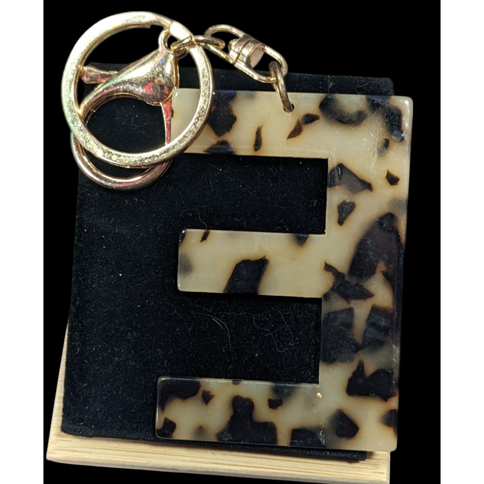 Other Tortoise Pattern Large Letter E Fashion Keychain Size ONE SIZE - 2 Thumbnail