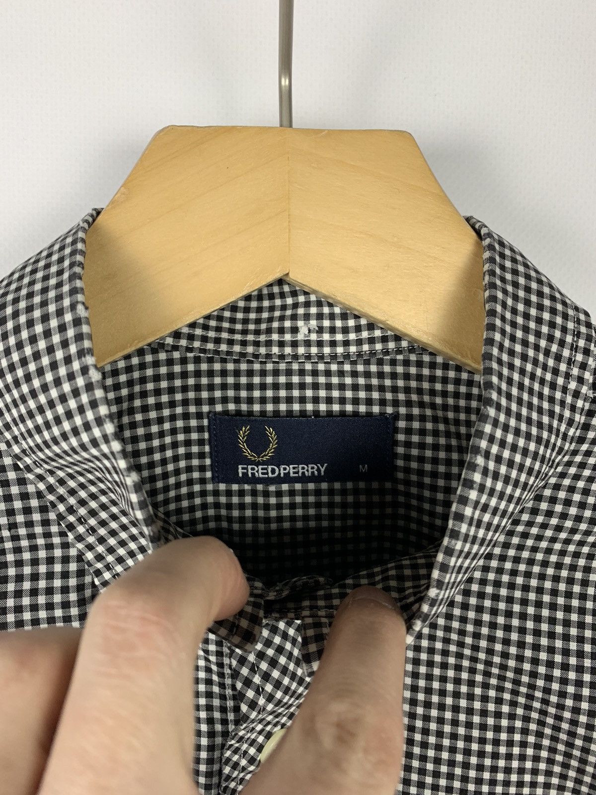 Fred Perry Men’s Fred Perry Shirt Long Sleeve Top Size Medium Logo Size US M / EU 48-50 / 2 - 5 Thumbnail