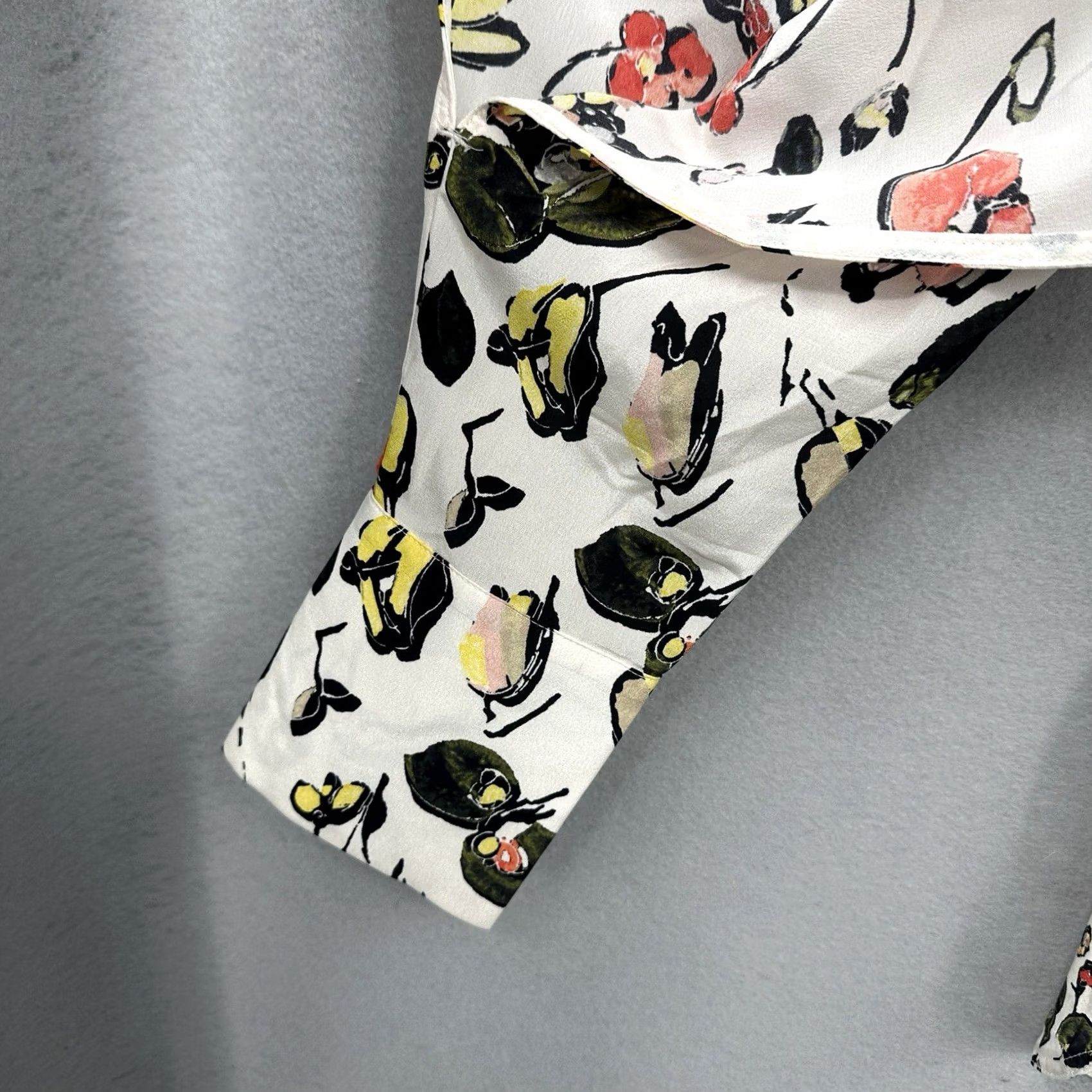 Vintage Grey Jason Wu Blouse Womens S Floral Cold Shoulder Flutter Sleeve Scoop Neck Pullover Casual Business Party/Cocktail Travel White Women Size S / US 4 / IT 40 - 6 Thumbnail