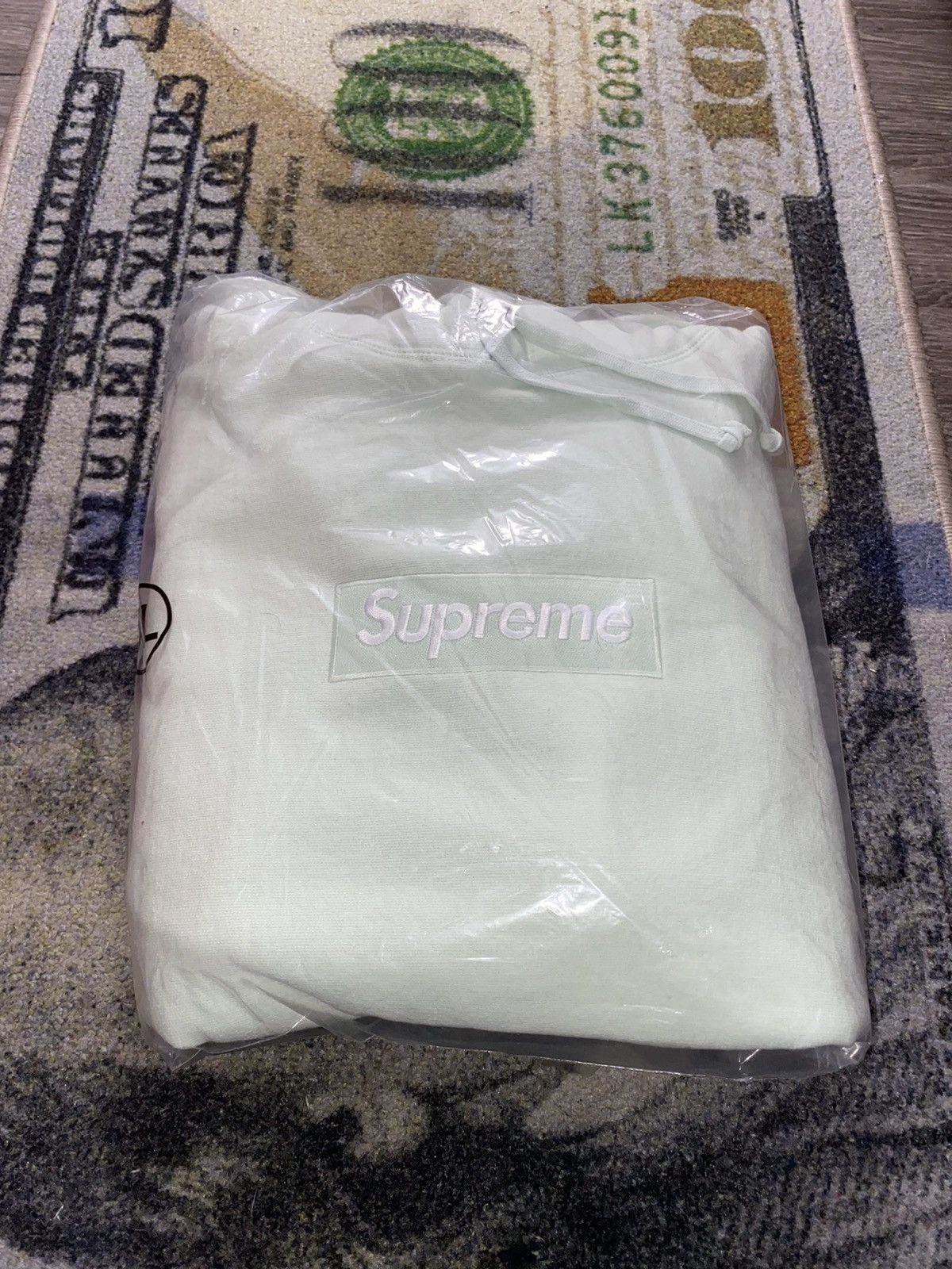 Supreme Supreme Box Logo Hooded Sweatshirt Light Green Size US XL / EU 56 / 4 - 1 Thumbnail