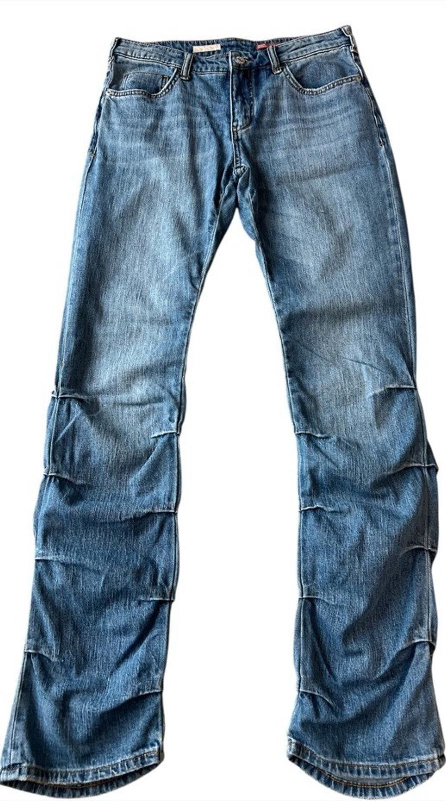 Designer Anthropologie Pilcro Low-Rise Ruched Boot Jeans - Size 28 Size 28" / US 6 / IT 42 - 1 Thumbnail