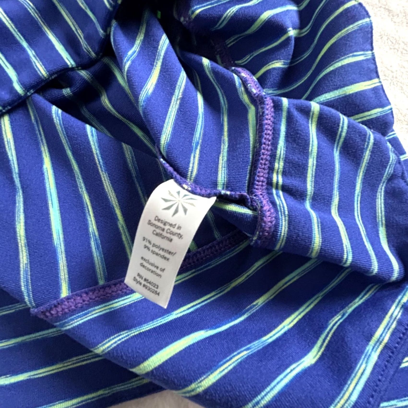 Athleta Athleta Shirt Womens Medium Blue Green Striped Scoop Neck Long Sleeve Stretch Athletic Tops Size M / US 6-8 / IT 42-44 - 4 Thumbnail