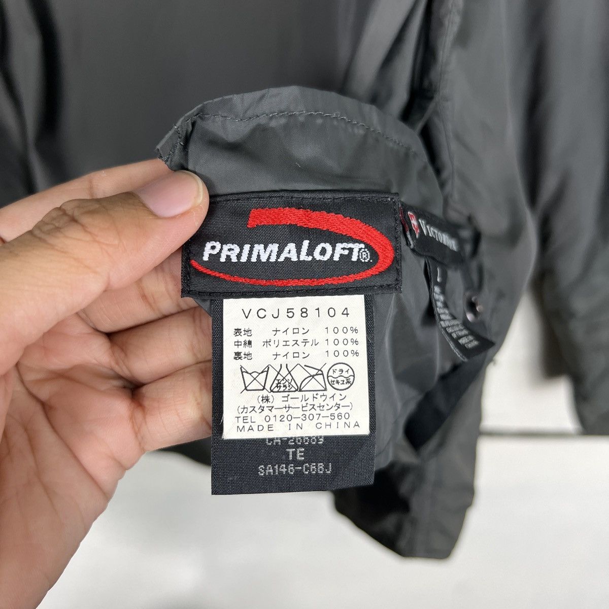 Victorinox 🔥 VICTORINOX PRIMALOFT JACKET Size US L / EU 52-54 / 3 - 18 Thumbnail