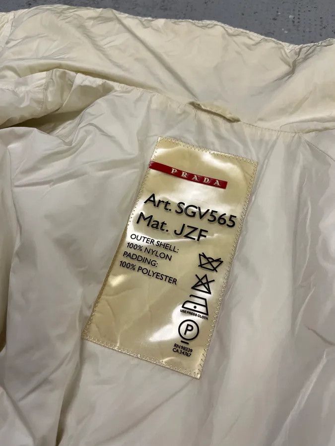 Prada 2000s Prada Asymmetrical Zip Retractable Hood White Jacket Size US M / EU 48-50 / 2 - 11 Thumbnail