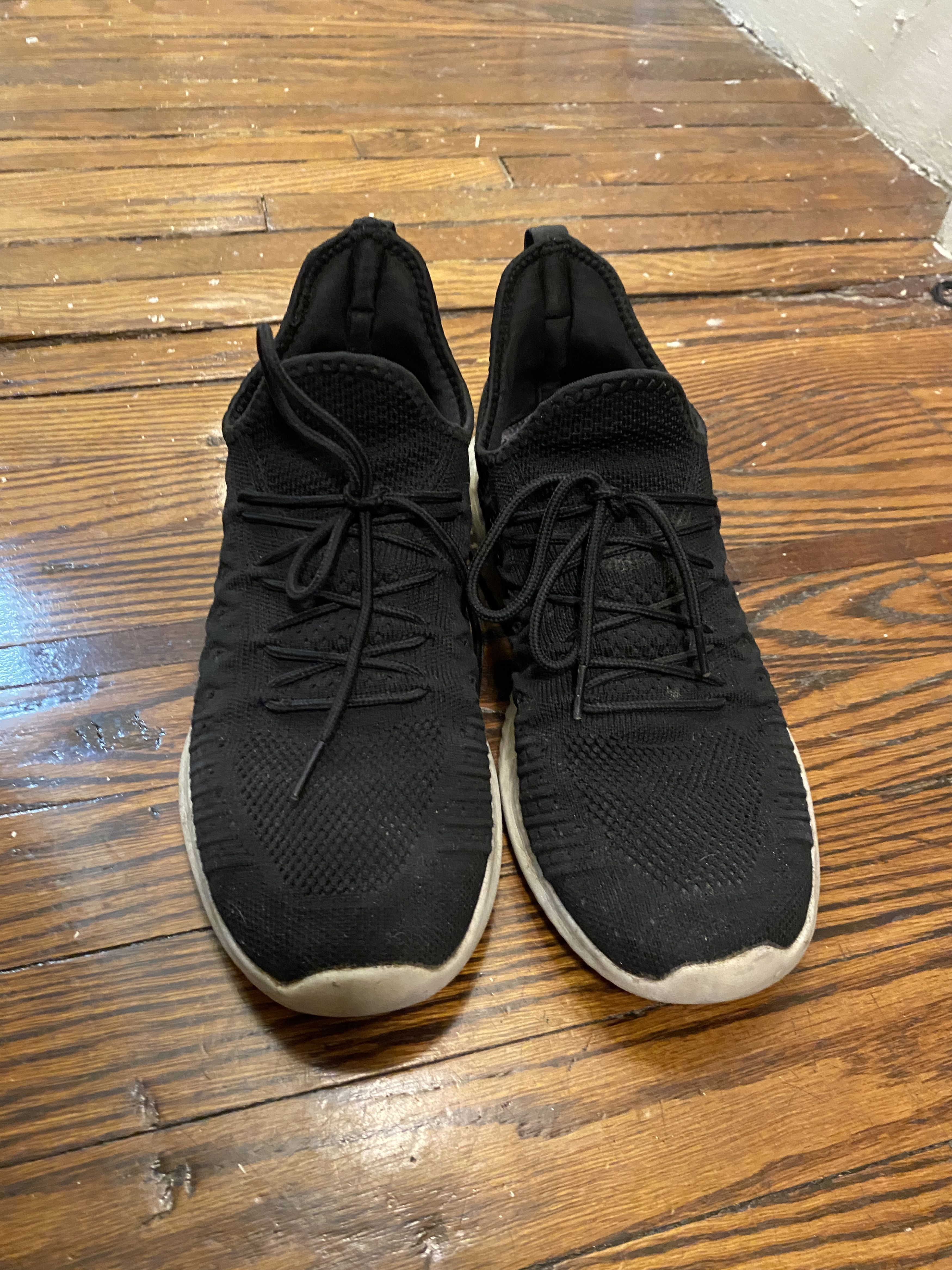 Other men's black tennis shoes Size US 8.5 / EU 41-42 - 1 Thumbnail