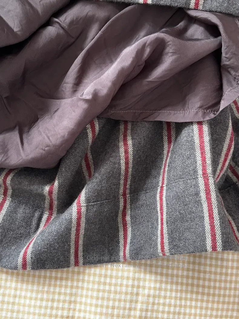 Vivienne Westwood Vivienne Westwood size 3 Rare Gray Red and White Wool Strip Size 24" / US 00 / IT 34 - 6 Thumbnail