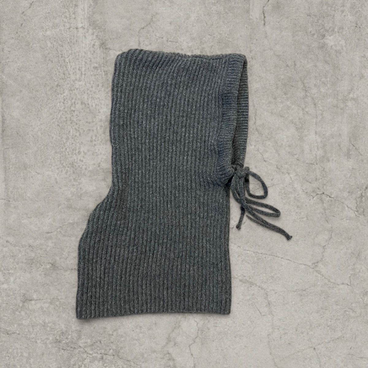 Japanese Brand Vintage style grey bonnet snood hood scarf hat. One size Size ONE SIZE - 3 Thumbnail