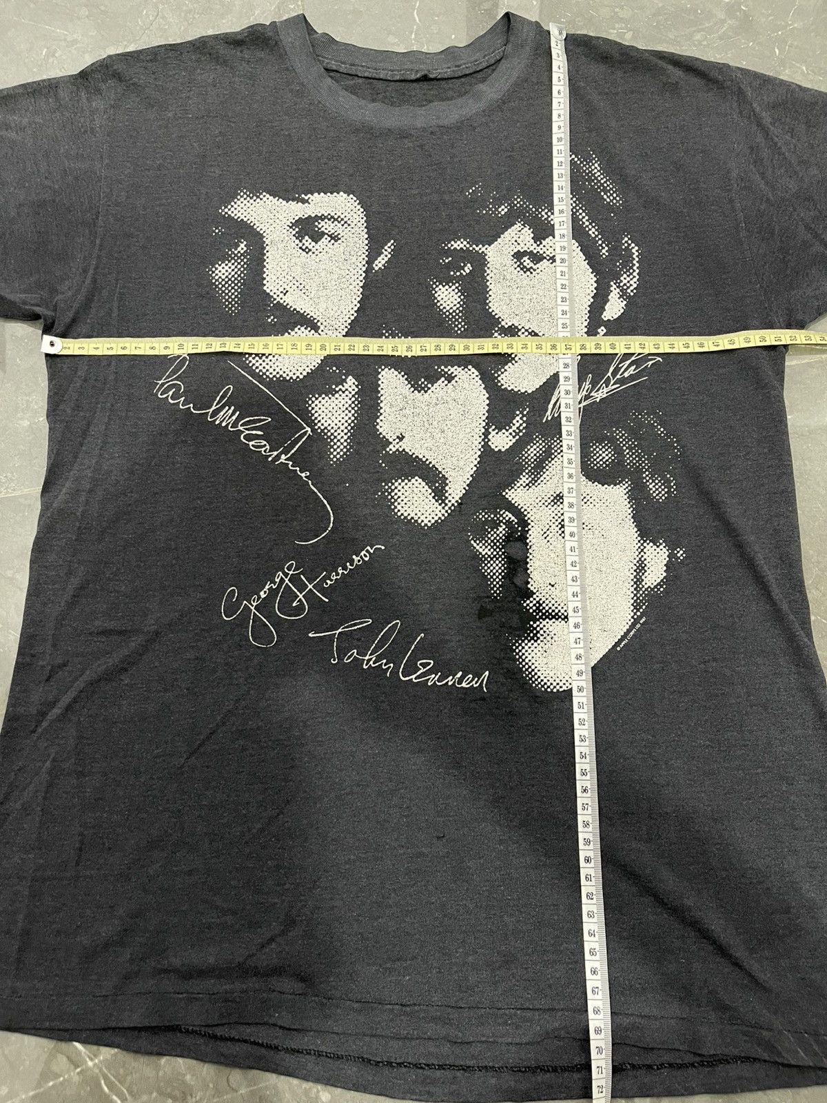 Band Tees Vintage the beatles 1987 tees Size US M / EU 48-50 / 2 - 5 Thumbnail