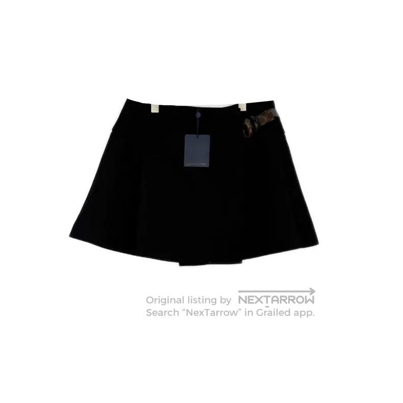 Louis Vuitton Louis Vuitton Black presbyopic leather button skirt Size 41" - 1 Thumbnail
