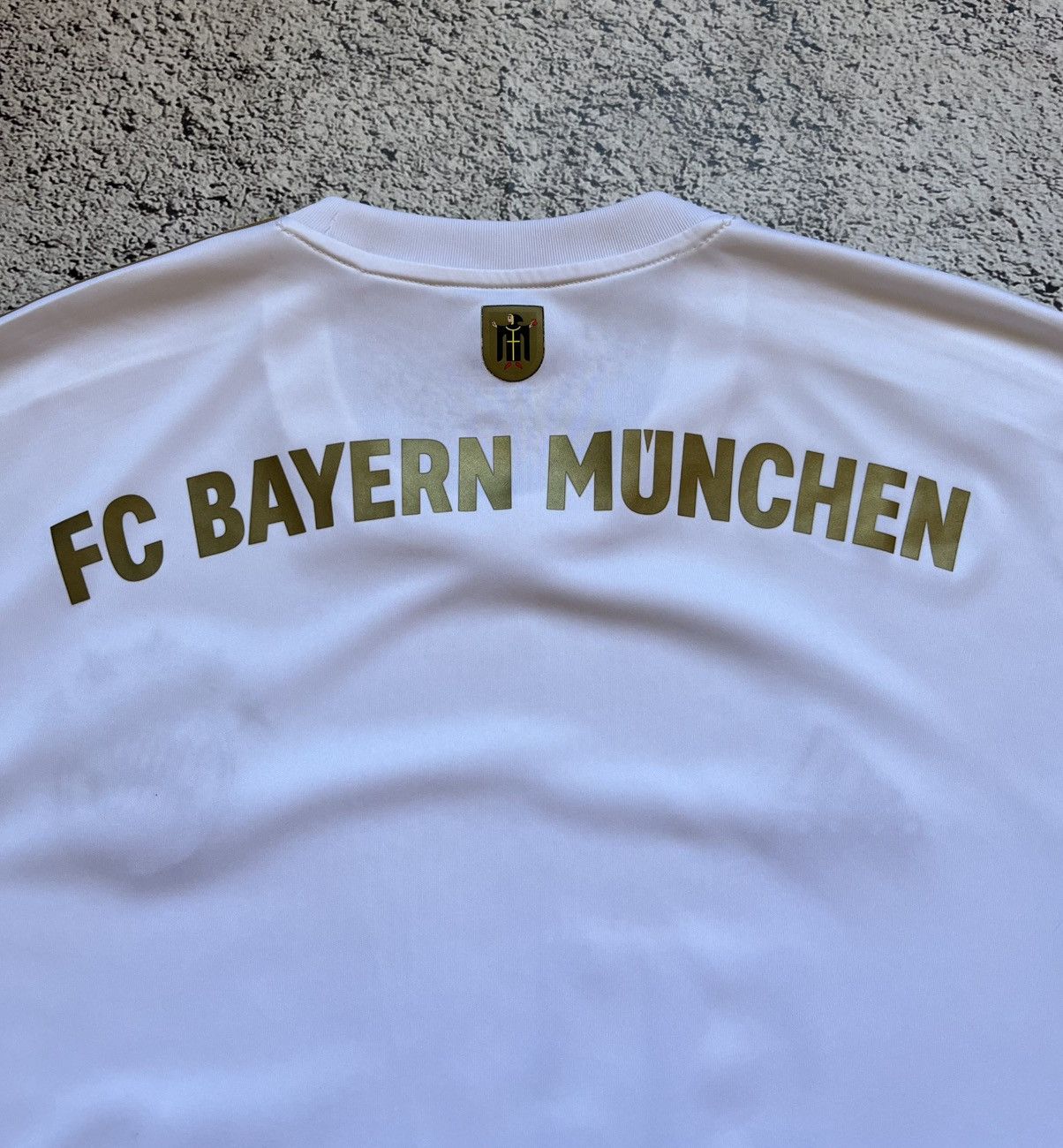 Adidas FC Bayern Munich Adidas White Gold Jersey Size M Size US M / EU 48-50 / 2 - 7 Thumbnail