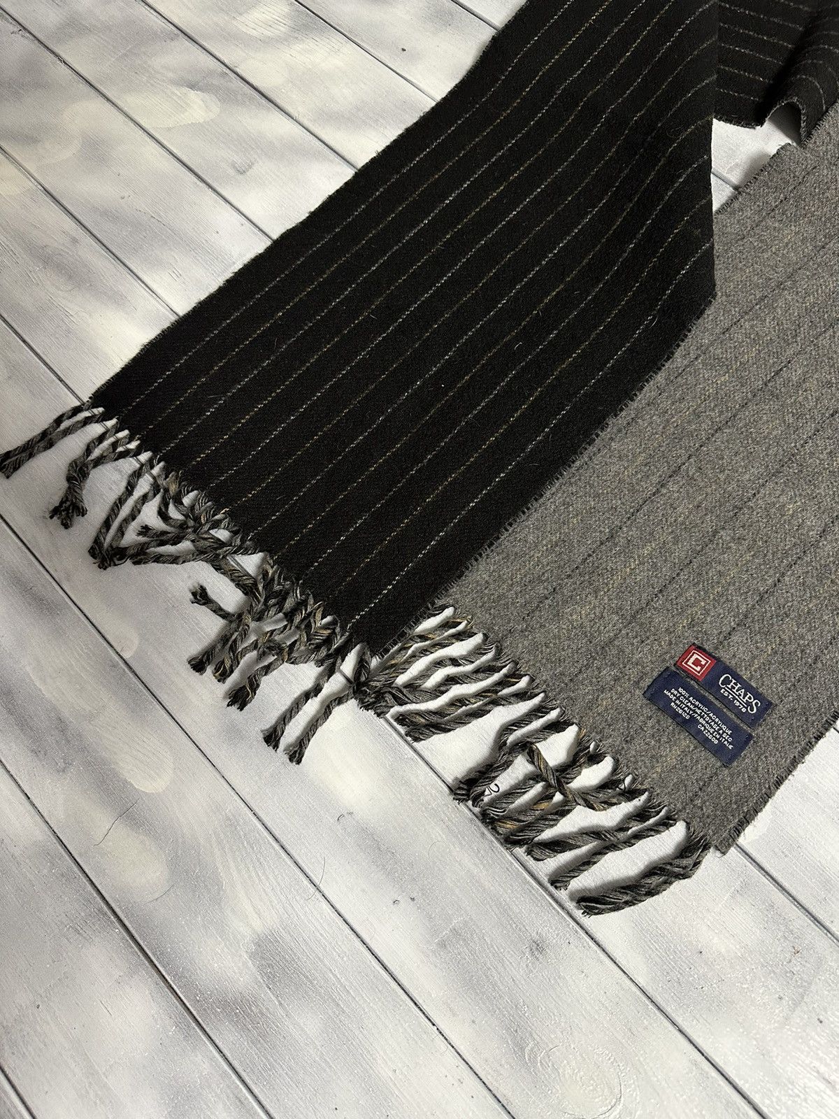 Chaps Ralph Lauren Rare Vintage Scarves Ralph Lauren Chaps Luxury. Size ONE SIZE - 6 Thumbnail