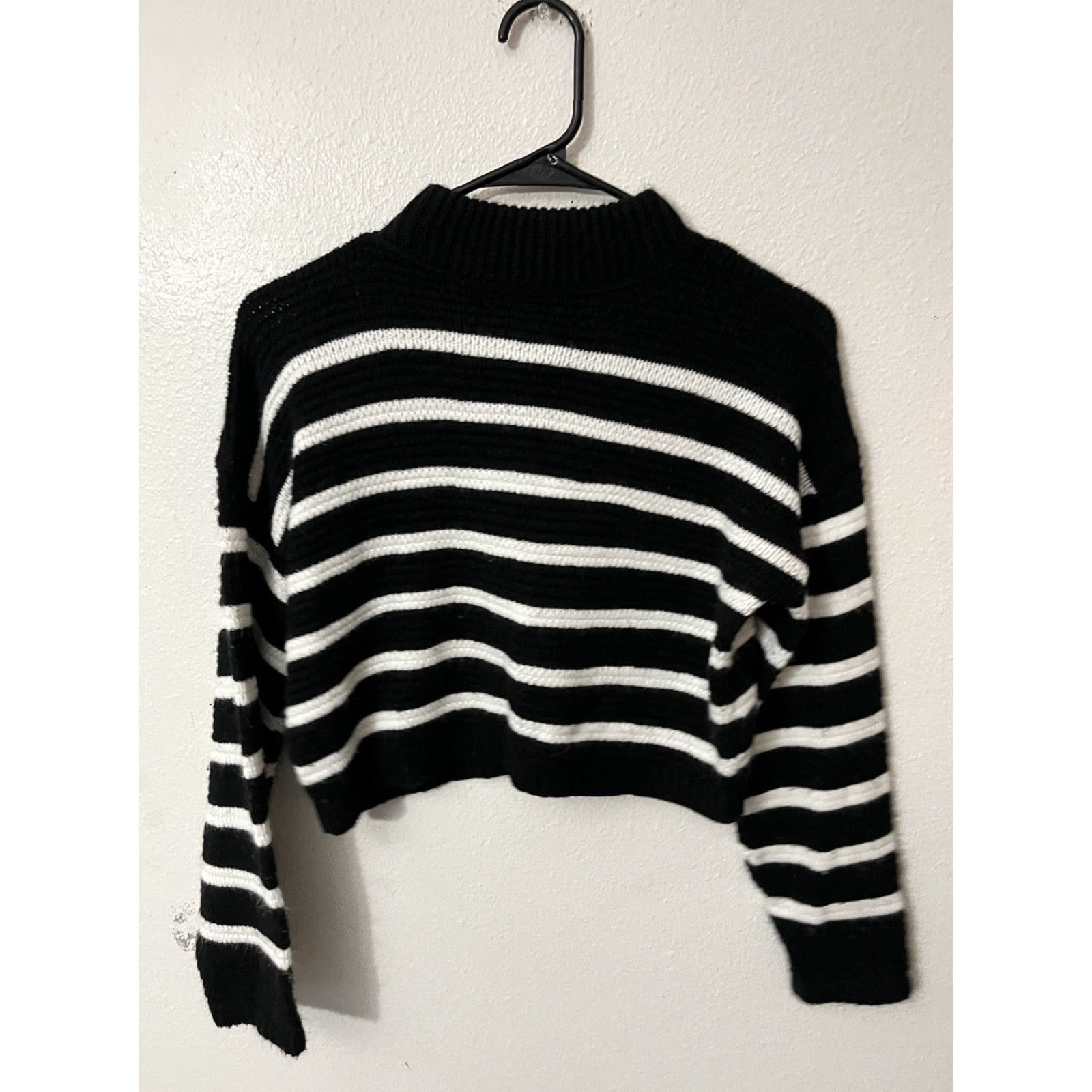 Express Express Womens XS Black & White Striped Knit Crop Sweater Chunky Mock Neck Pullover Long Sleeve Size XS / US 0-2 / IT 36-38 - 3 Thumbnail