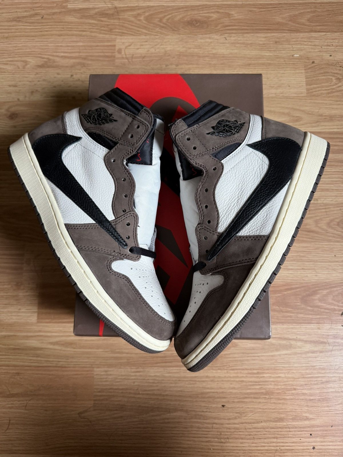 Nike × Travis Scott Travis Scott Mochas Size US 10.5 / EU 43-44 - 1 Thumbnail
