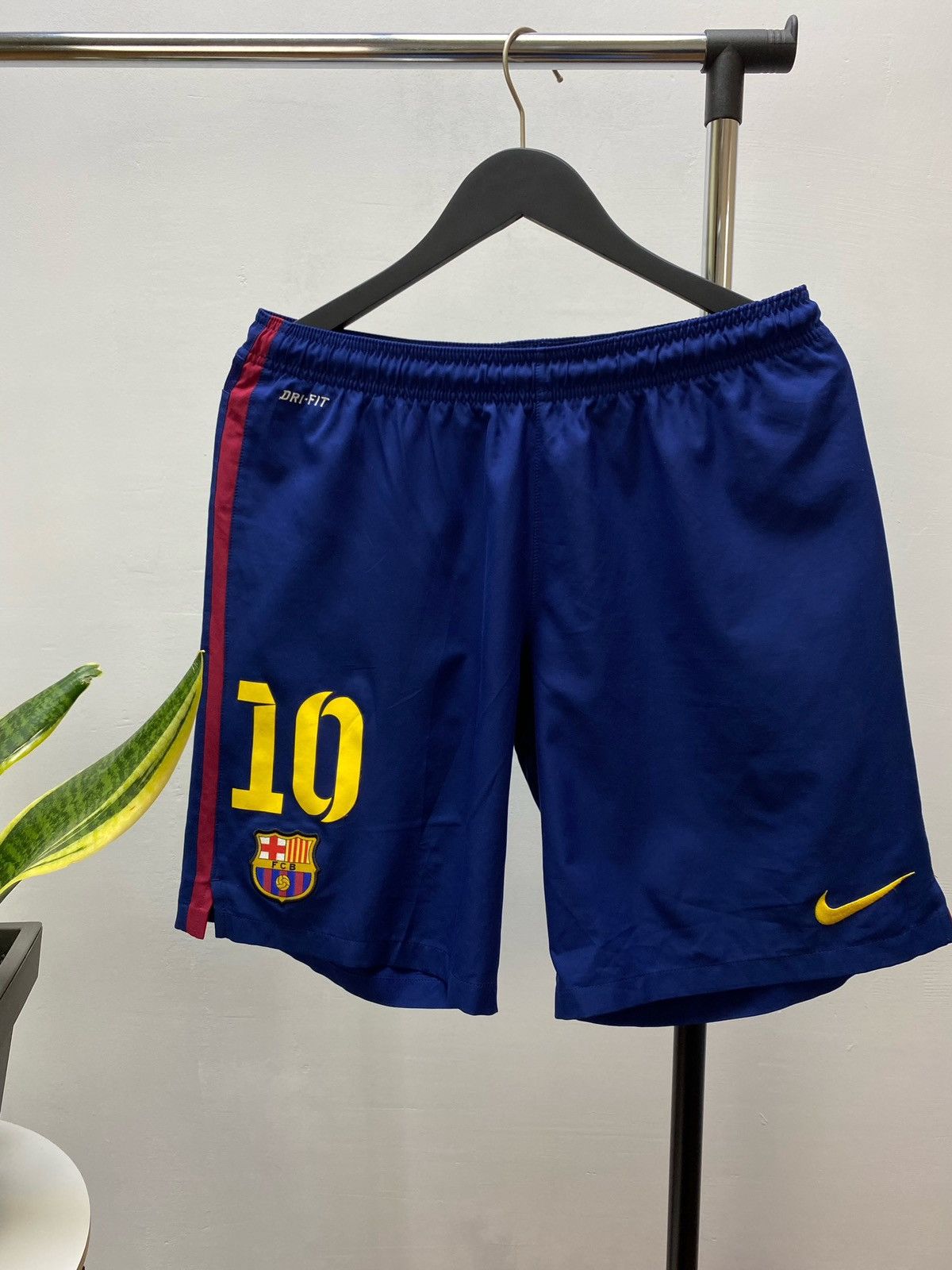 Nike 10# Messi Barcelona Nike Soccer Shorts Size US 34 / EU 50 - 1 Thumbnail