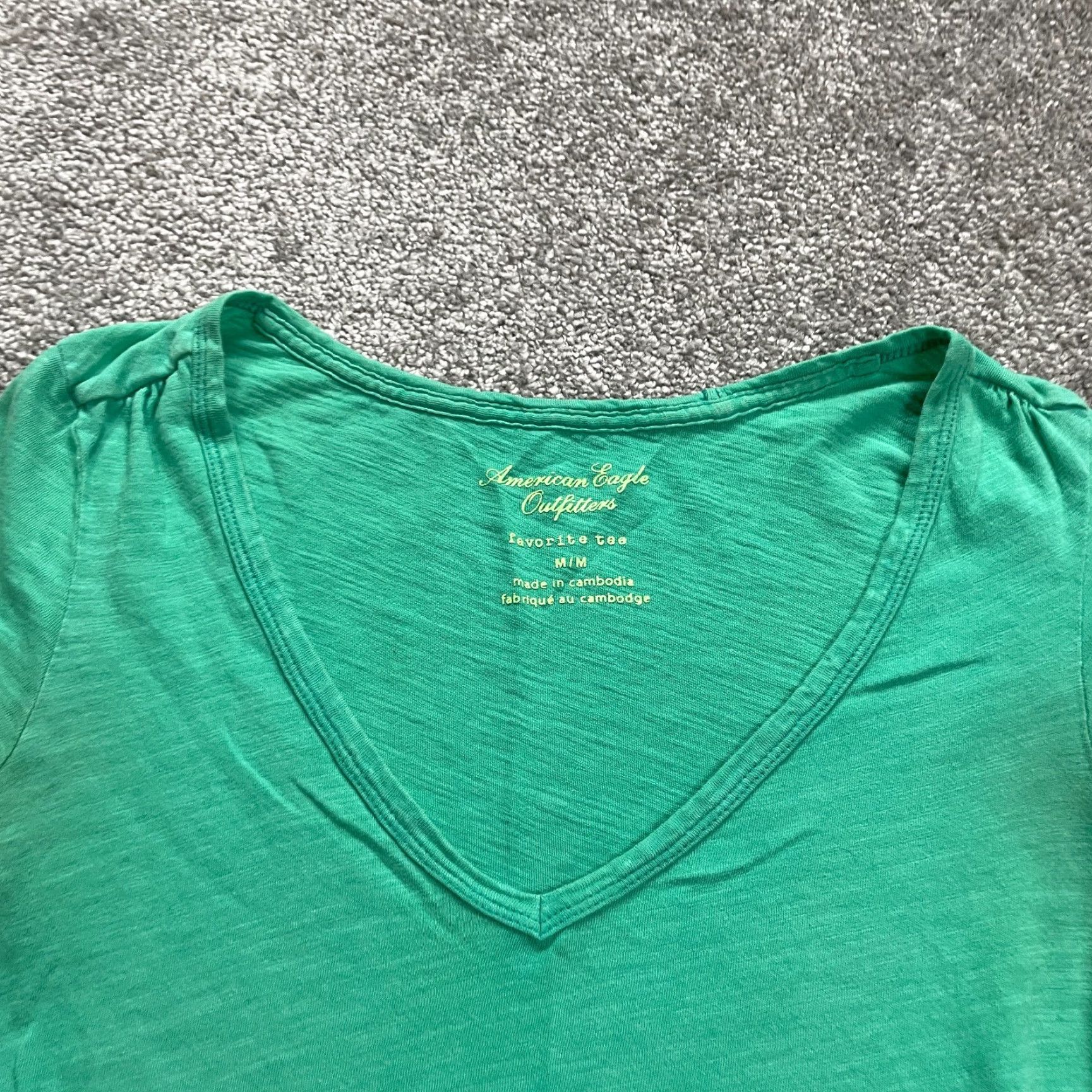 American Eagle Outfitters American Eagle Outfitters Shirt Womens M Green V-Neck Cotton Tee Size M / US 6-8 / IT 42-44 - 3 Thumbnail