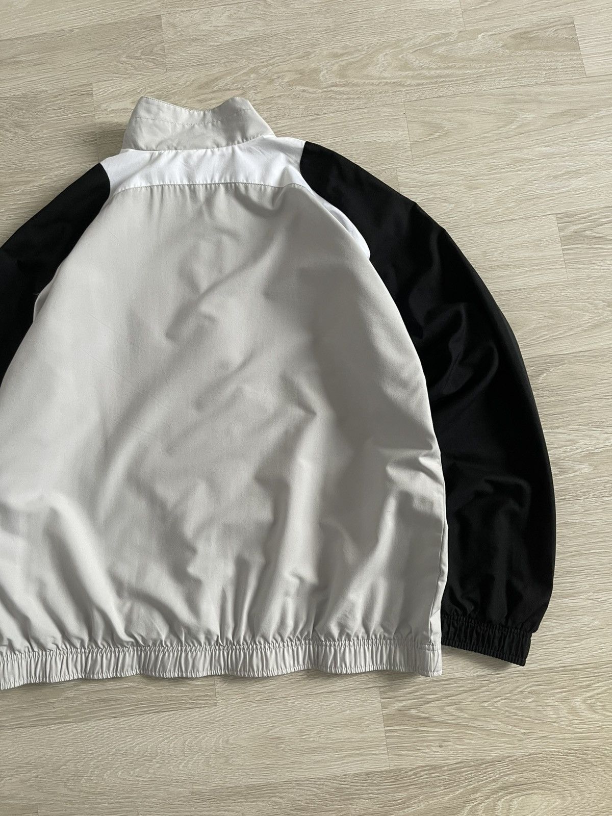 Nike Vtg Nike 00s Y2k Nylon Retro Windbreaker Zip Track Jacket Size US XL / EU 56 / 4 - 9 Thumbnail