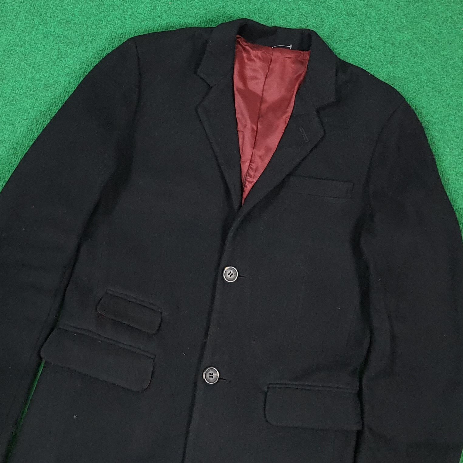 Tom Ford Tom Ford Black Blazer with Red Satin Lining C307N11 Size 44S - 2 Thumbnail