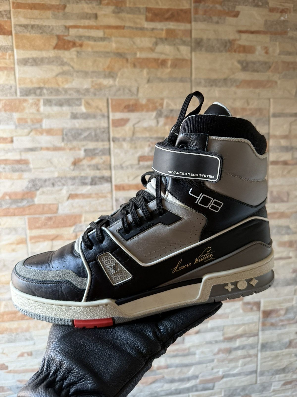 Louis Vuitton Louis Vuitton Hi-Top Trainer Sneakers SS19 Size US 10 / EU 43 - 10 Thumbnail