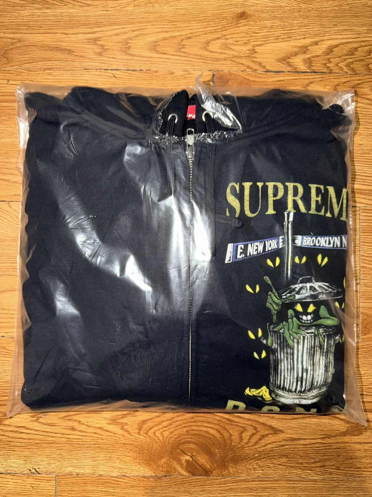 Supreme Supreme DSNY Zip Up Hooded Sweatshirt Black Size L Size US L / EU 52-54 / 3 - 1 Thumbnail