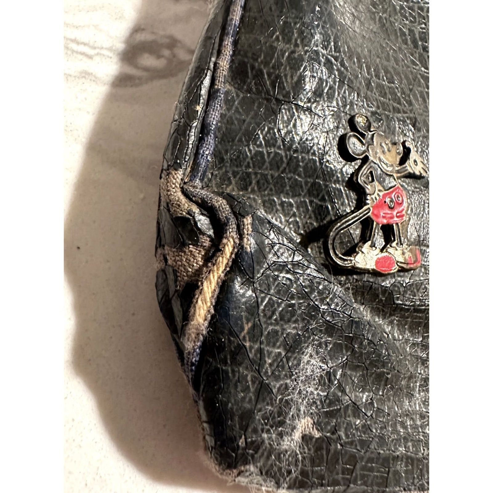Vintage VINTAGE Micky Mouse Coin Purse Wallet Closing Clasp Extremely Old AS IS Black Women Size ONE SIZE - 4 Thumbnail