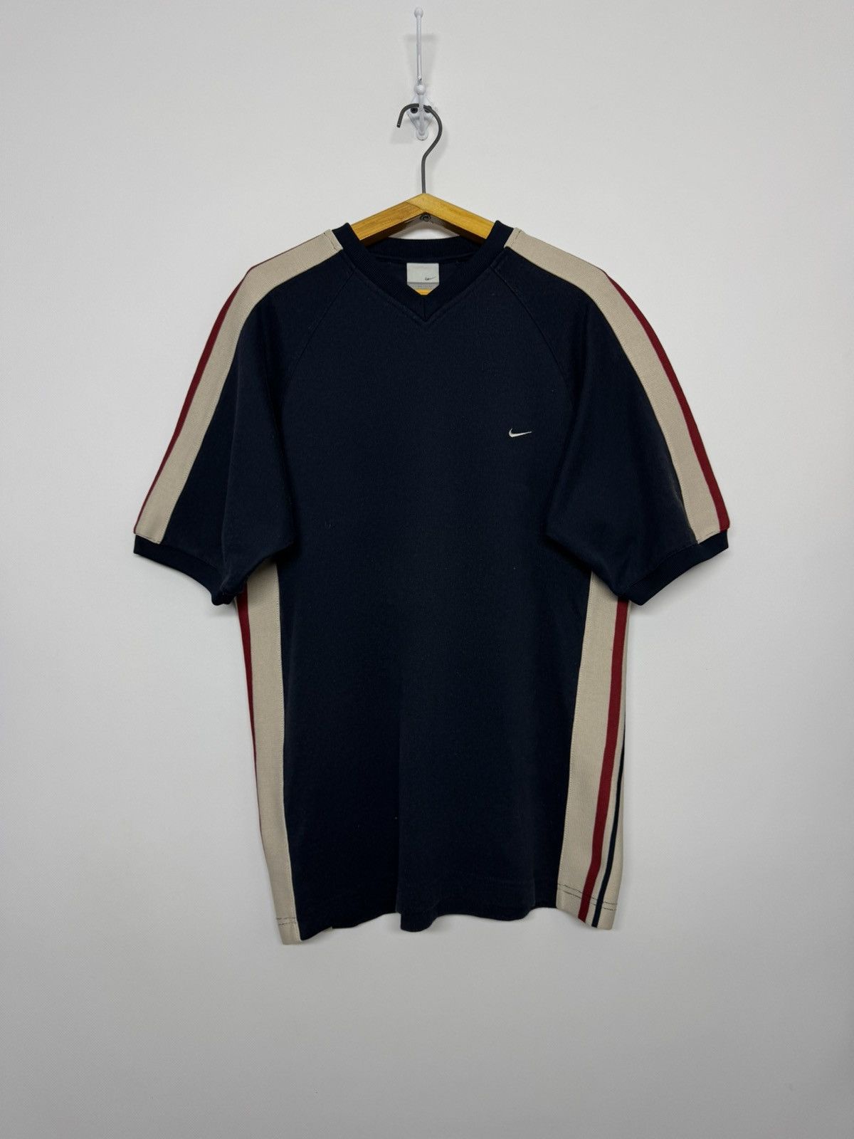 Nike Vintage Y2k Nike Swoosh Logo T-Shirt Size US S / EU 44-46 / 1 - 3 Thumbnail
