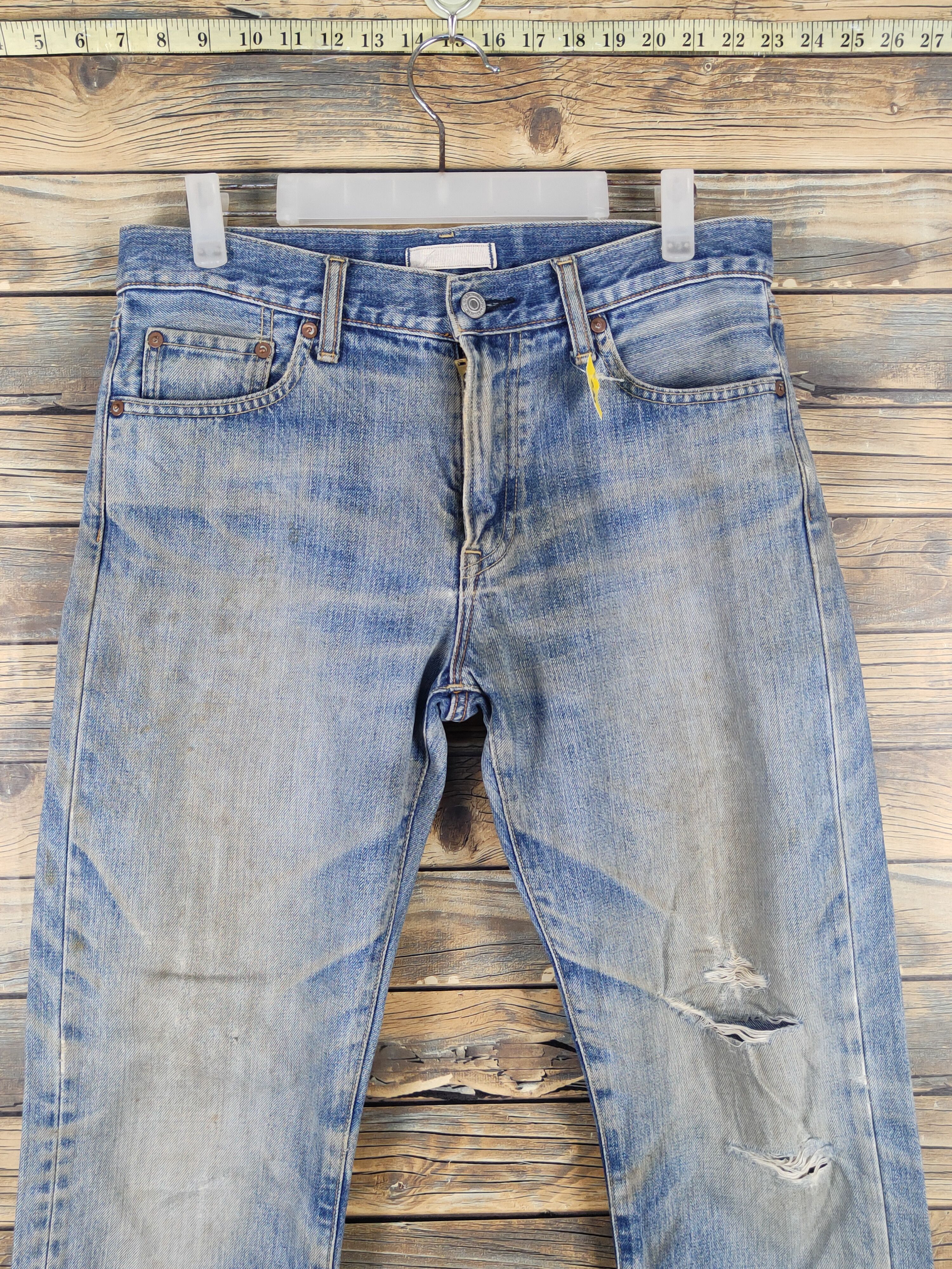 Japanese Brand Uniqlo Blue Distressed Ripped denim Jeans #W1710 Size US 30 / EU 46 - 2 Thumbnail