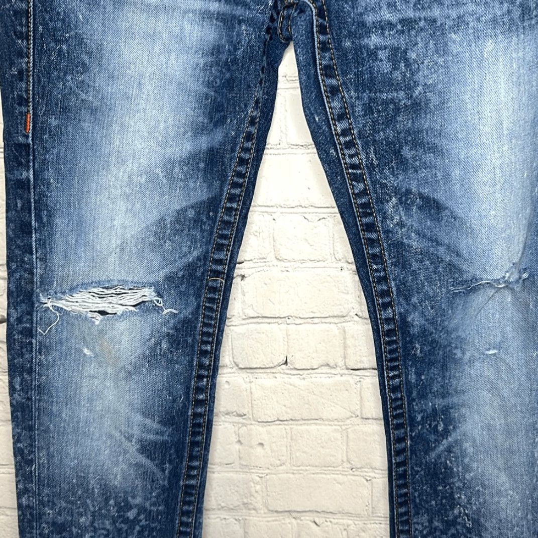 True Religion VINTAGE? Actually not vintage. Title: True Religion World Tour Skinny Jeans Men 29 Blue Acid Wash Distressed 33 Inseam Size US 29 - 3 Thumbnail