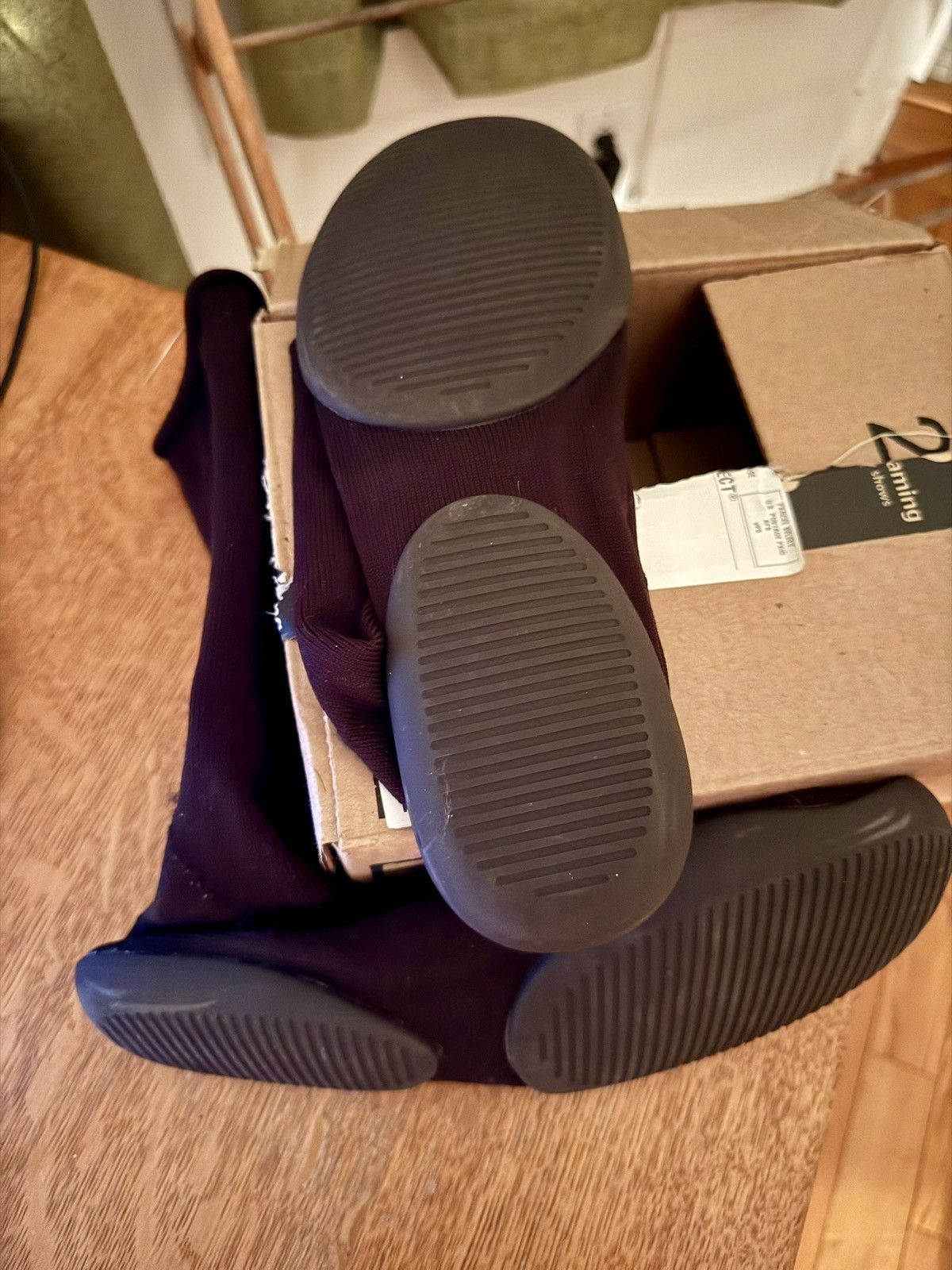 Yeezy Size 3 - YZY Pods (US Mens 11-13) Size US 11 / EU 44 - 7 Thumbnail