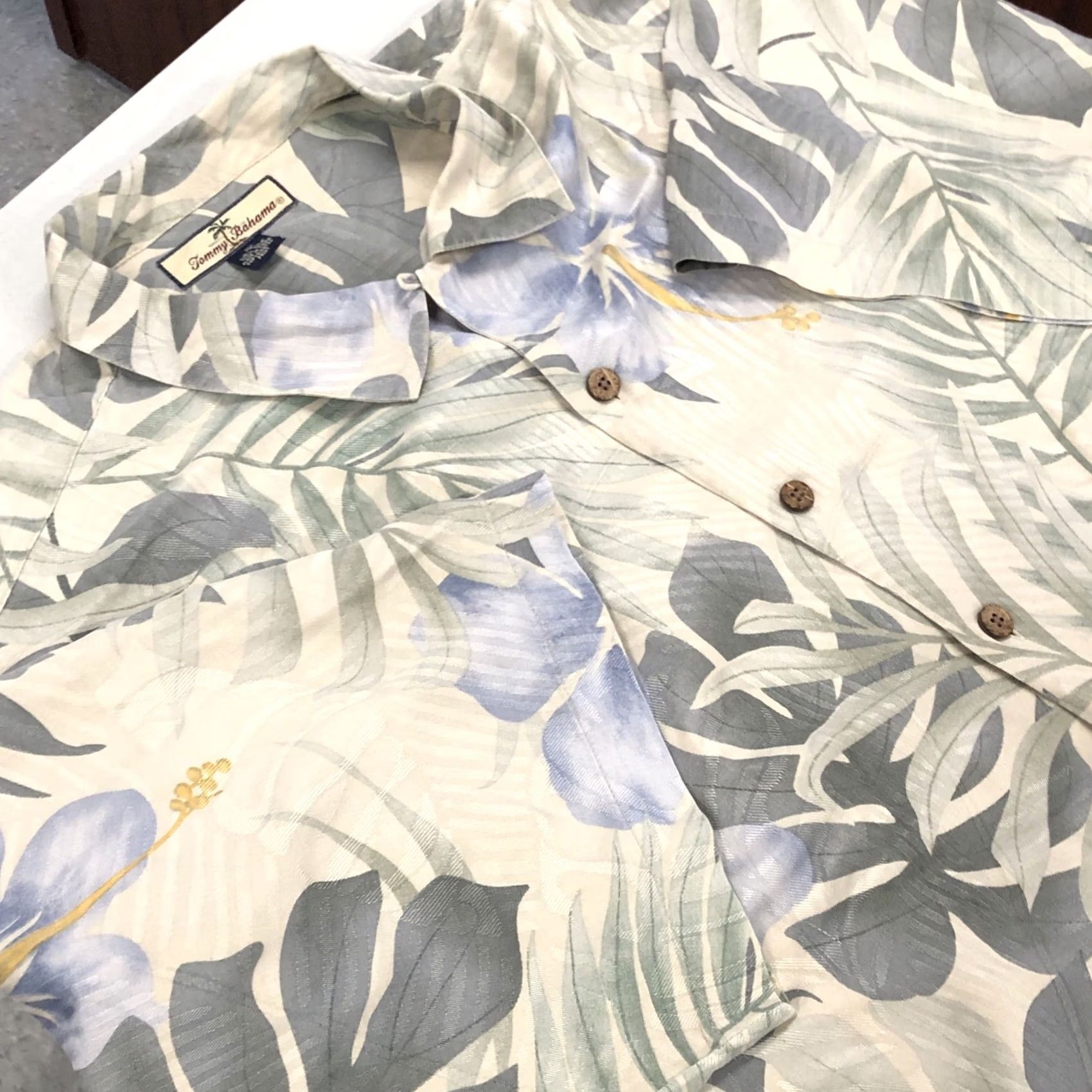 Tommy Bahama Tommy Bahama Island Zone Silk Hawaiian Shirt Men XL Multicolor Floral Loop Collar Button-Up Short Sleeve Casual Size US XL / EU 56 / 4 - 7 Thumbnail