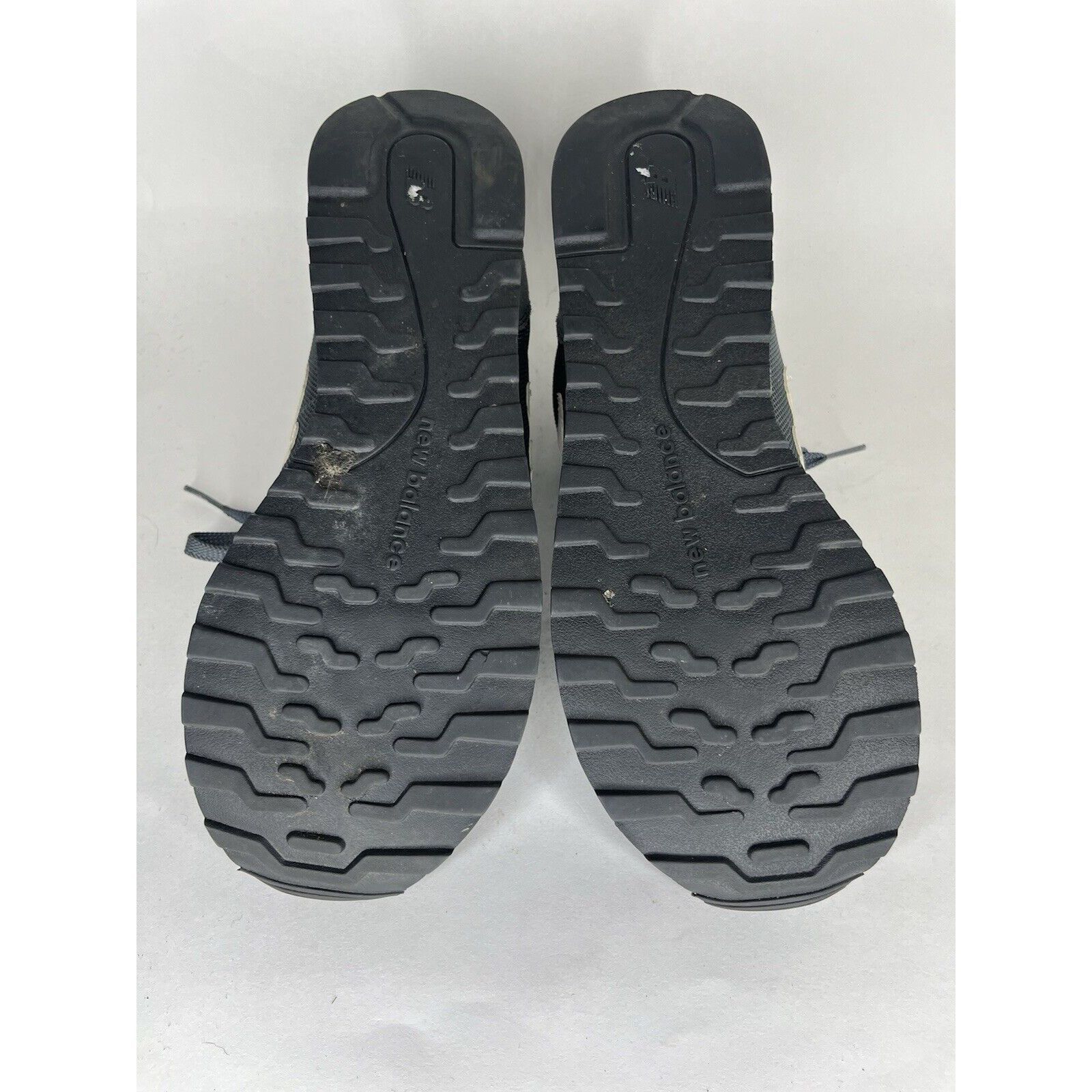 New Balance New Balance Gray Color Casual Running Lace Up Gym Sneakers M Size US 11 / EU 44 - 6 Thumbnail