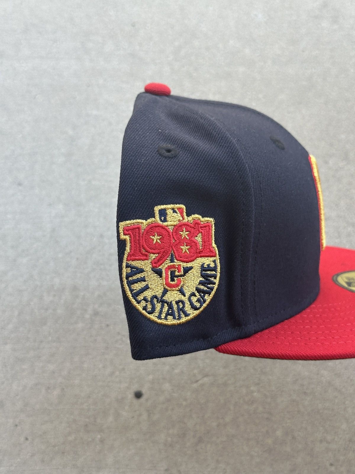 MLB × New Era Cleveland Indians Two Tone Fitted Hat 7 1/4 Size ONE SIZE - 2 Thumbnail