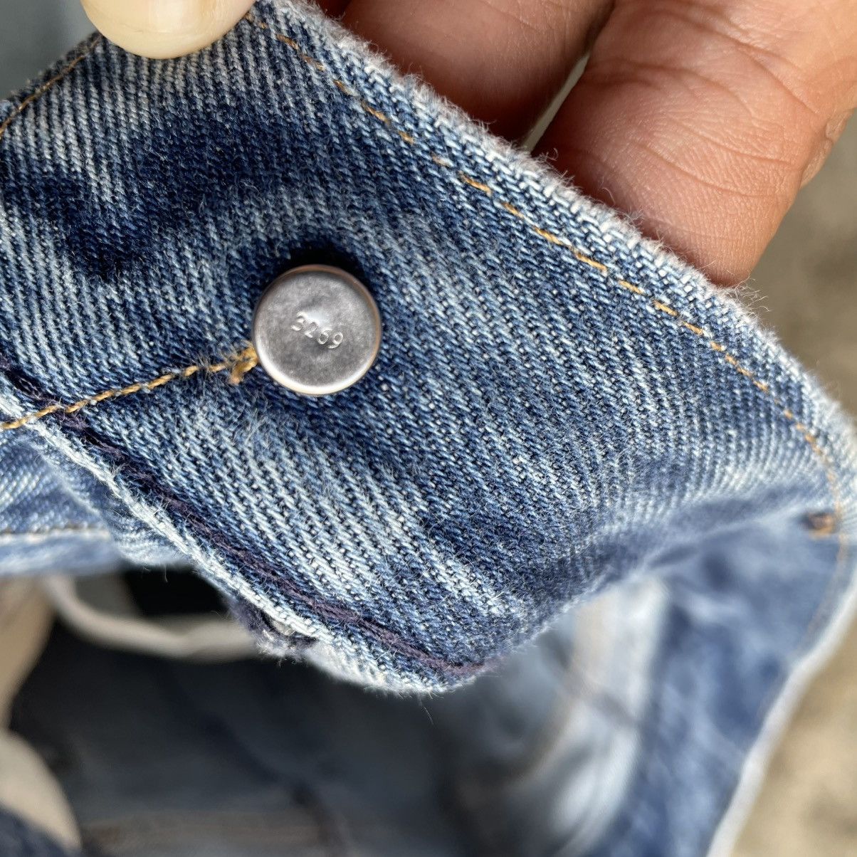 Levi's Vintage Clothing 🔥Vintage Levis 511 Twist Curve Ripped Distress Deim Jeans Size US 32 / EU 48 - 13 Thumbnail