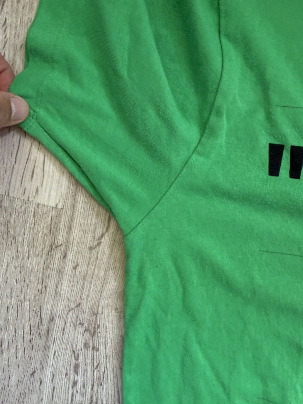 Off-White OFF-WHITE Virgil Abloh x Mirko Artist ON AIR logo print used Size US L / EU 52-54 / 3 - 14 Thumbnail