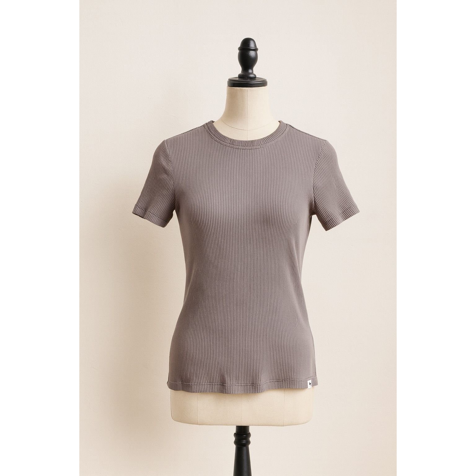 Roots Roots Ribbed Short Sleeve Knit Top – Size S/P Size S / US 4 / IT 40 - 1 Thumbnail