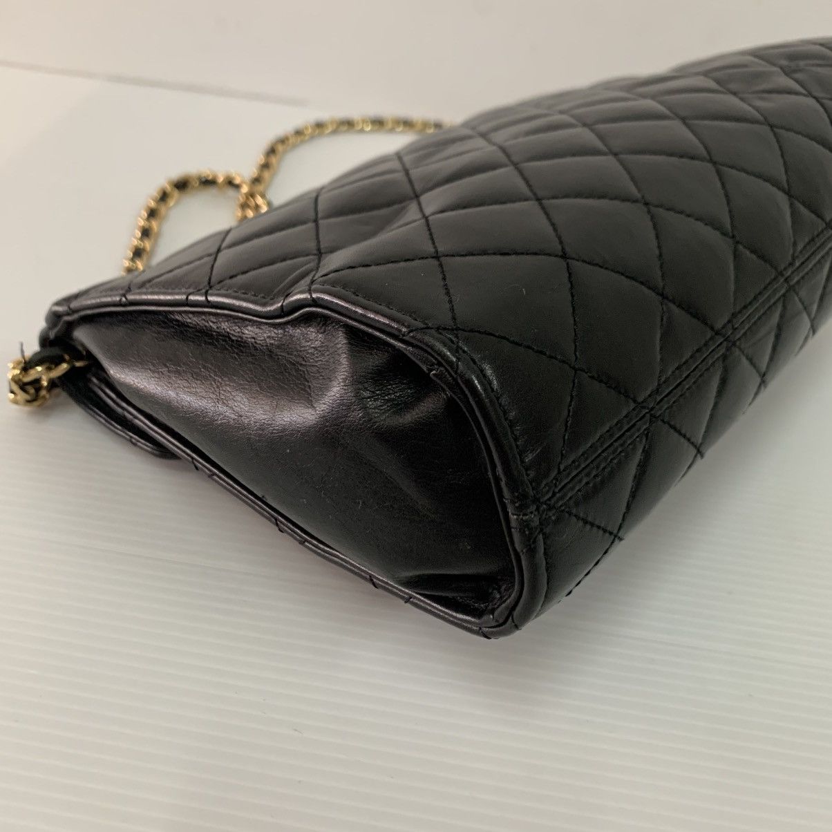 Givenchy Givenchy Leather Chain Slingbag Size ONE SIZE - 7 Thumbnail
