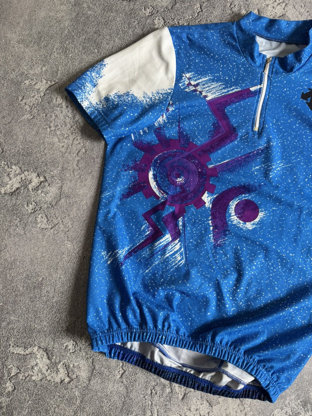 Descente × Vintage Descente L all printed vintage cycling jersey tee T-shirt Size US L / EU 52-54 / 3 - 9 Thumbnail