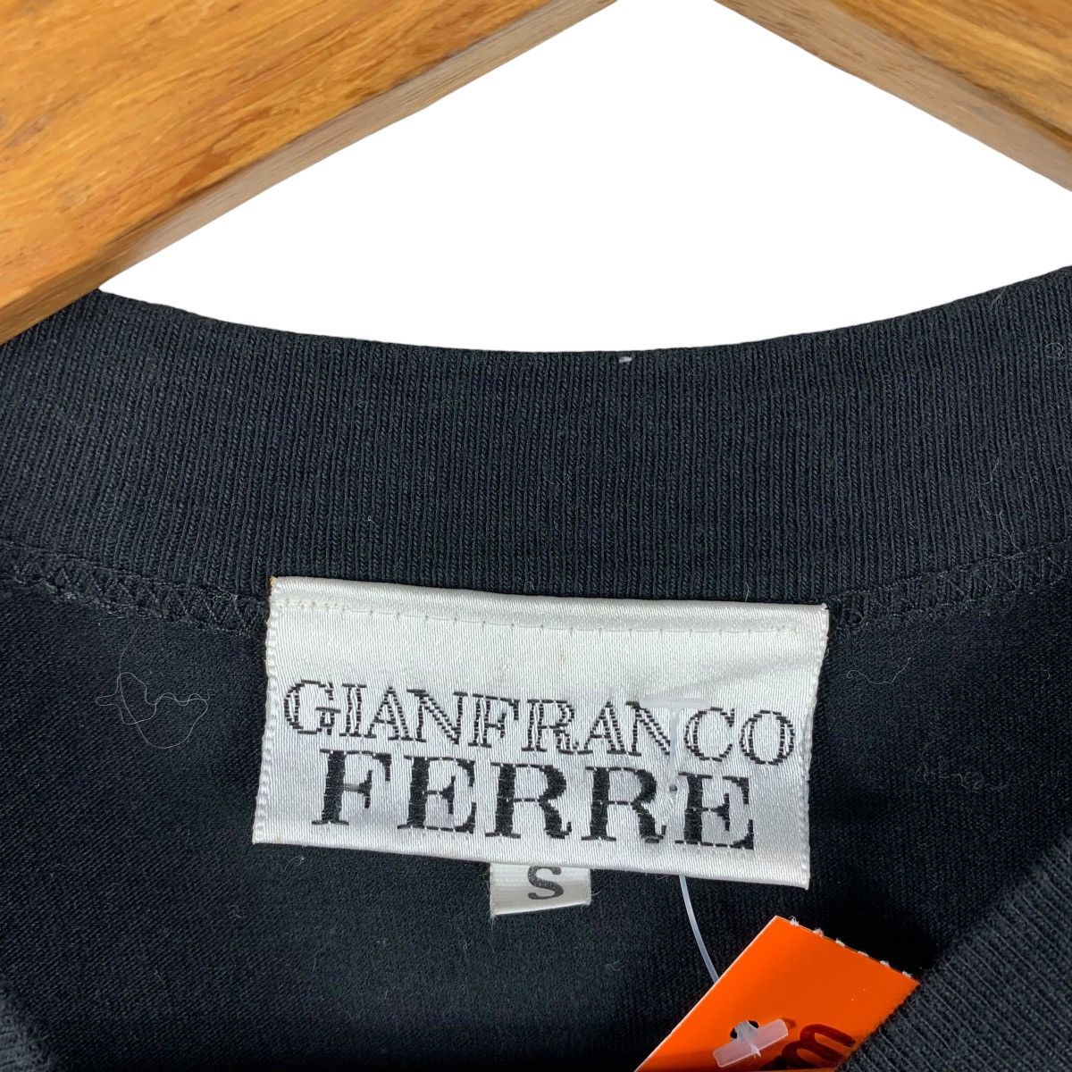 Gianfranco Ferre × Japanese Brand × Vintage Vintage 90s GIANFRANCO FERRE big printed spellout tee Size US S / EU 44-46 / 1 - 3 Thumbnail