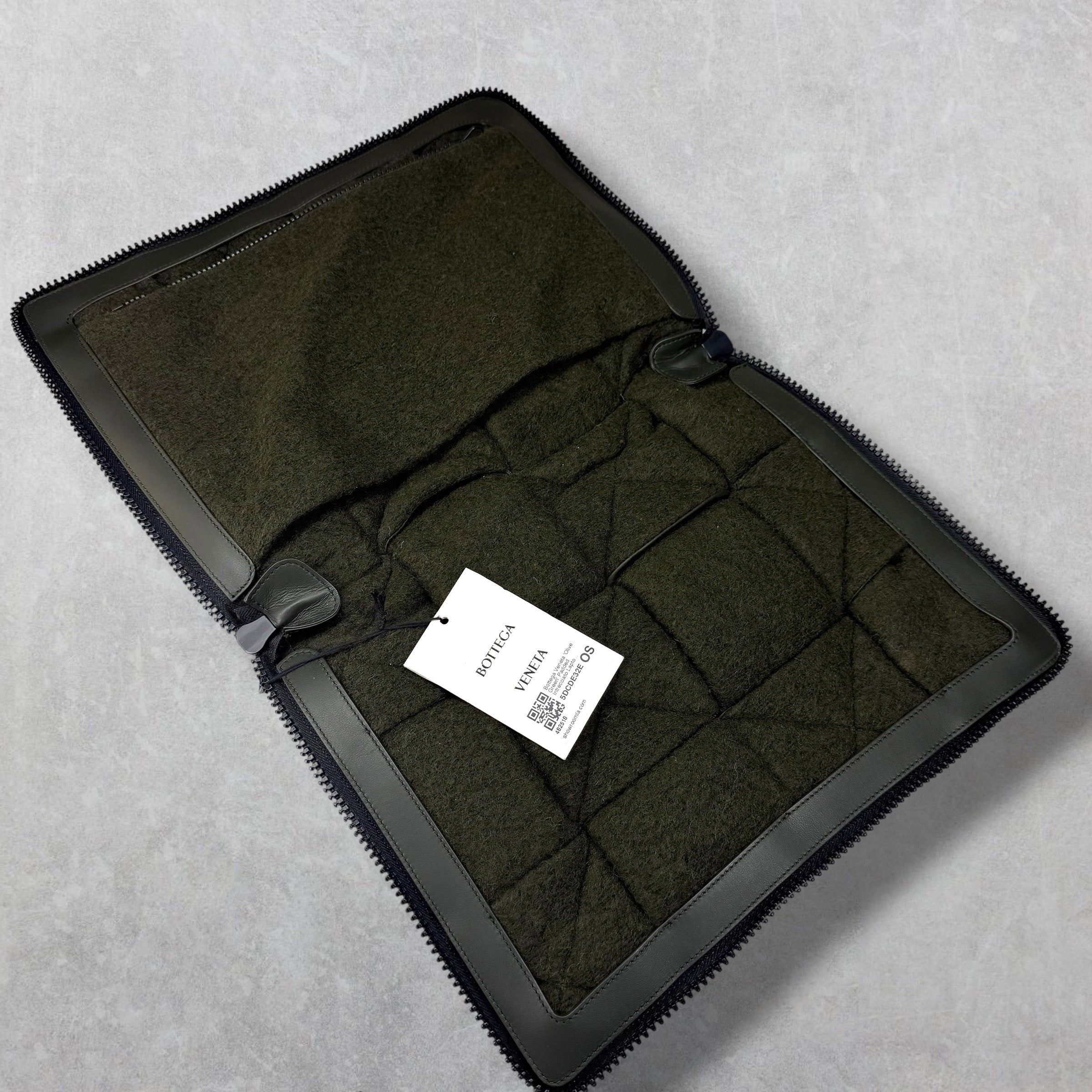 Bottega Veneta Bottega Veneta Maxi Padded Intrecciato Pouch Size ONE SIZE - 4 Thumbnail