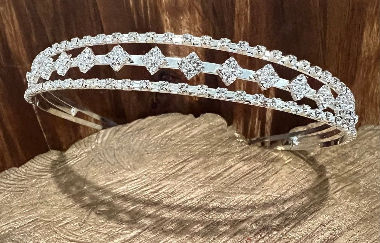 Other Girl's Silver Rhinestone Crown Tiara for All Occasions Gift Size ONE SIZE - 2 Thumbnail