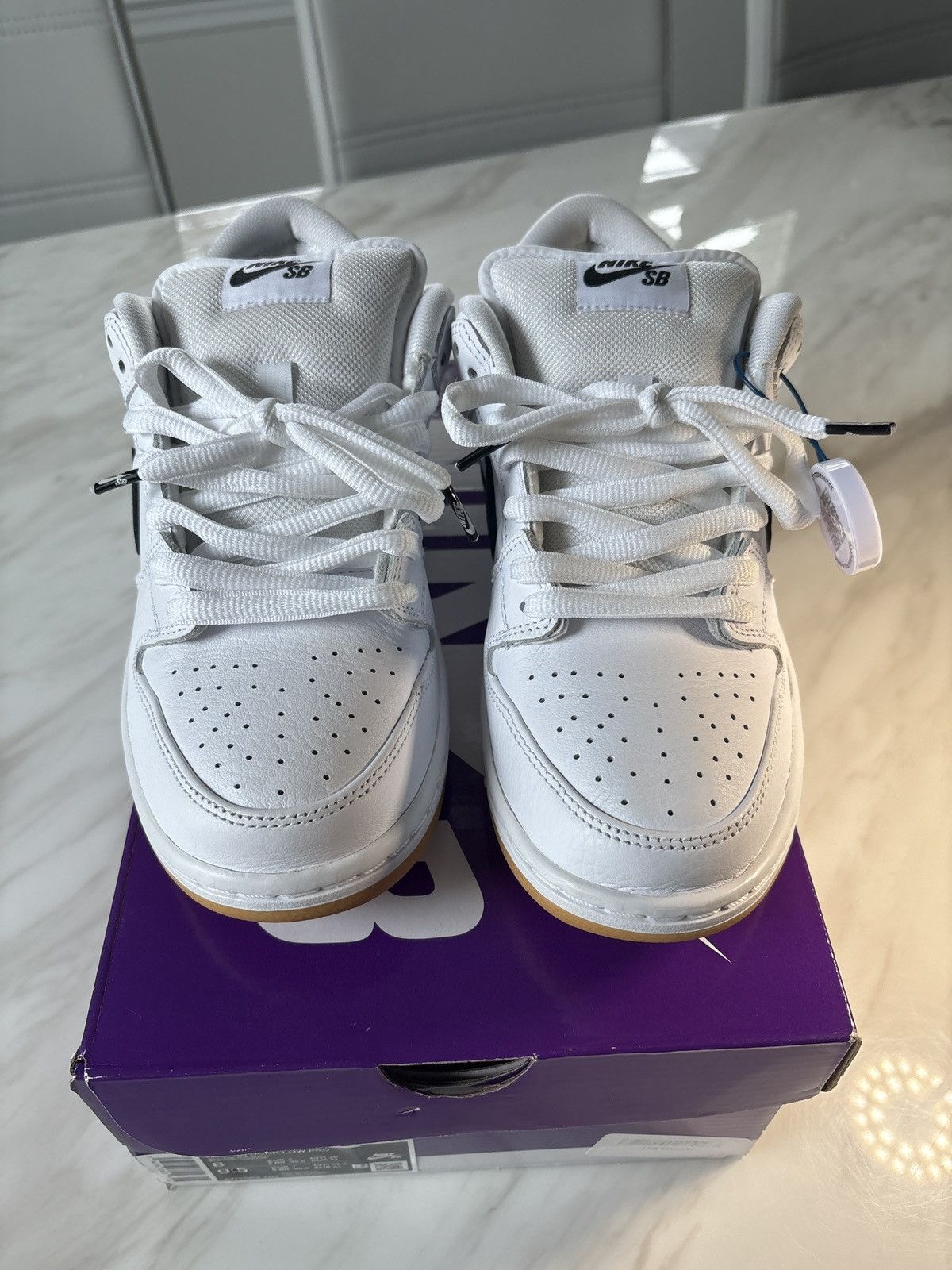 Nike SB Nike SB Dunk Low White Gum Size US 8 / EU 41 - 3 Thumbnail