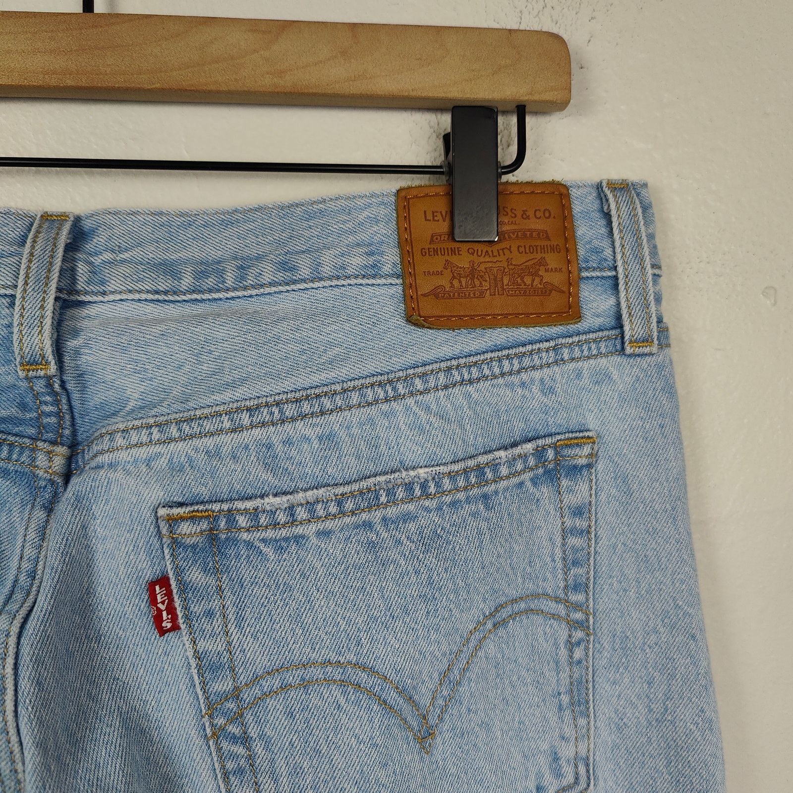 Levi's Levi's Wedgie Straightlev Jeans Womens 32 Light Wash Size 32" / US 10 / IT 46 - 6 Thumbnail