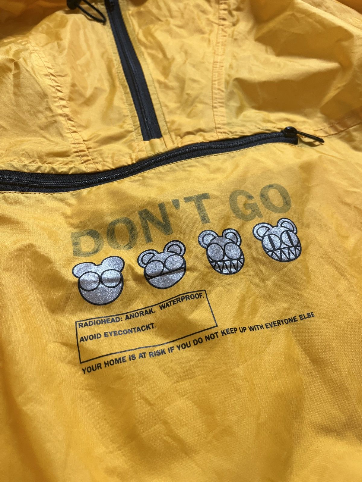 Band Tees Radiohead W.a.s.t.e yellow vintage raincoat Size US XL / EU 56 / 4 - 2 Thumbnail